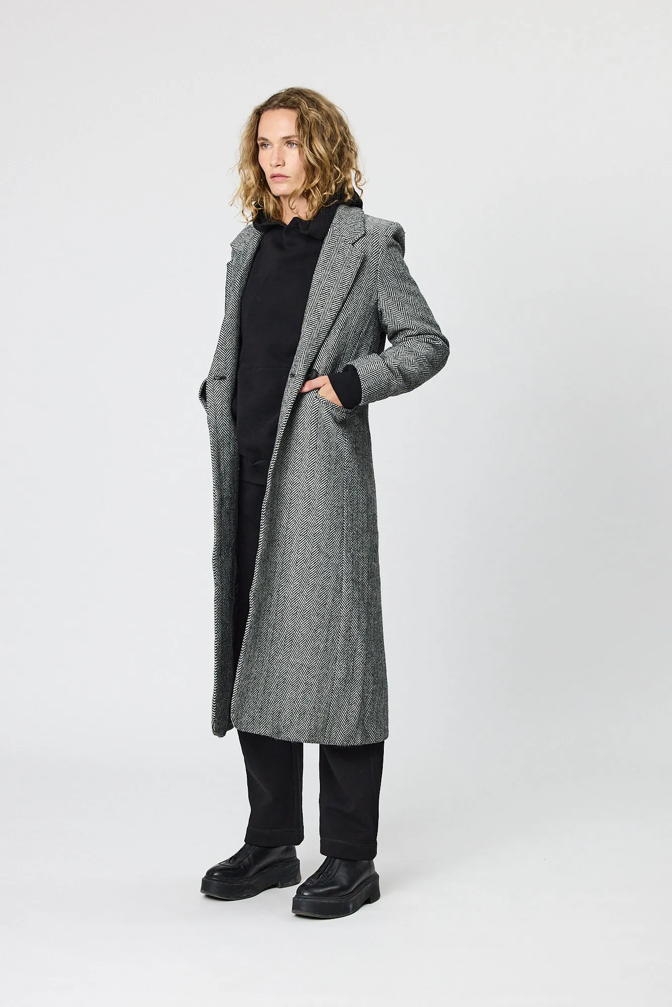 COLIN LONG COAT - BLACK HERRINGBONE